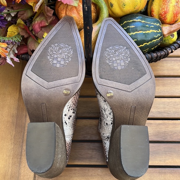 Vince Camuto leather reptile print boot SZ 9 - Picture 11 of 16